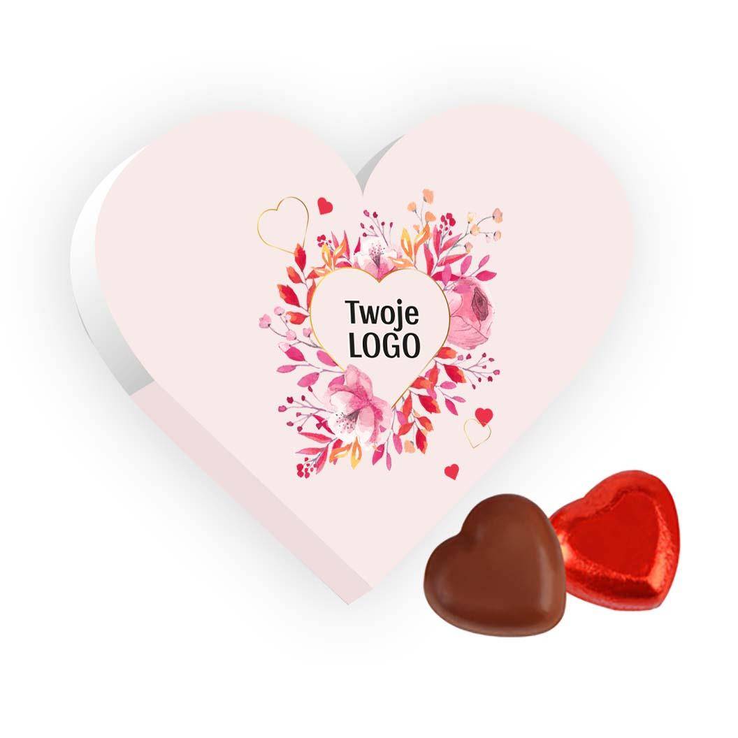 Pudełko w kształcie serca z czekoladkami